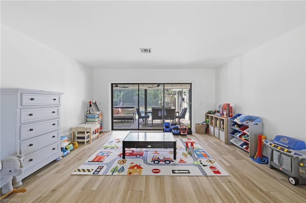 EAGLE RIDGE - Residential