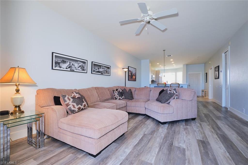 SUTTON WALK - Residential