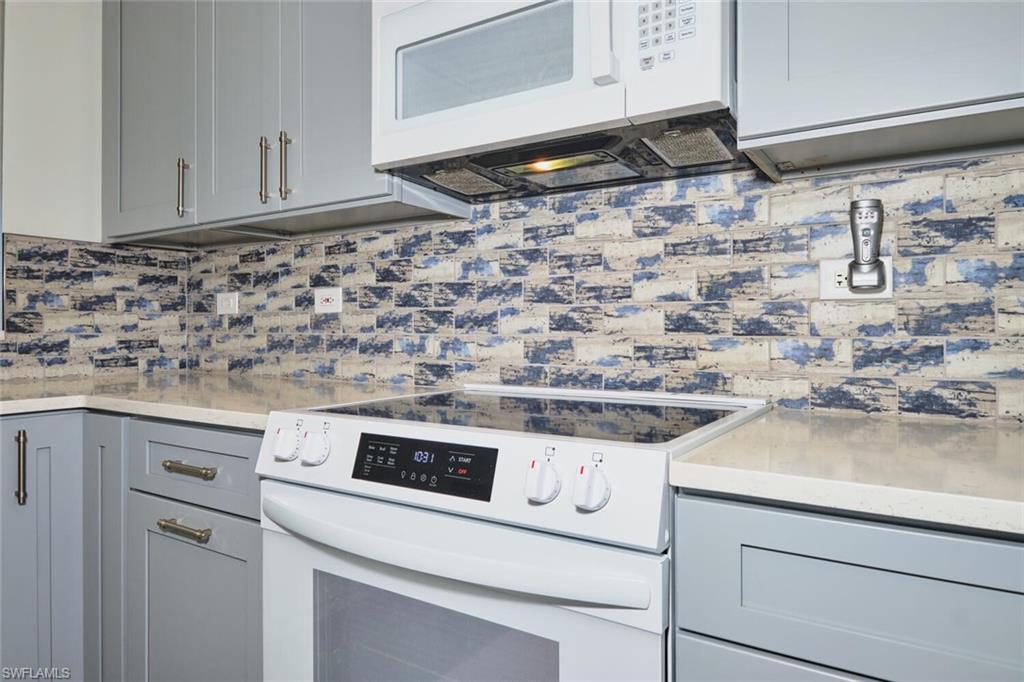 SUTTON WALK - Residential