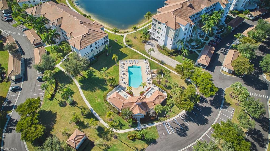 SUTTON WALK - Residential