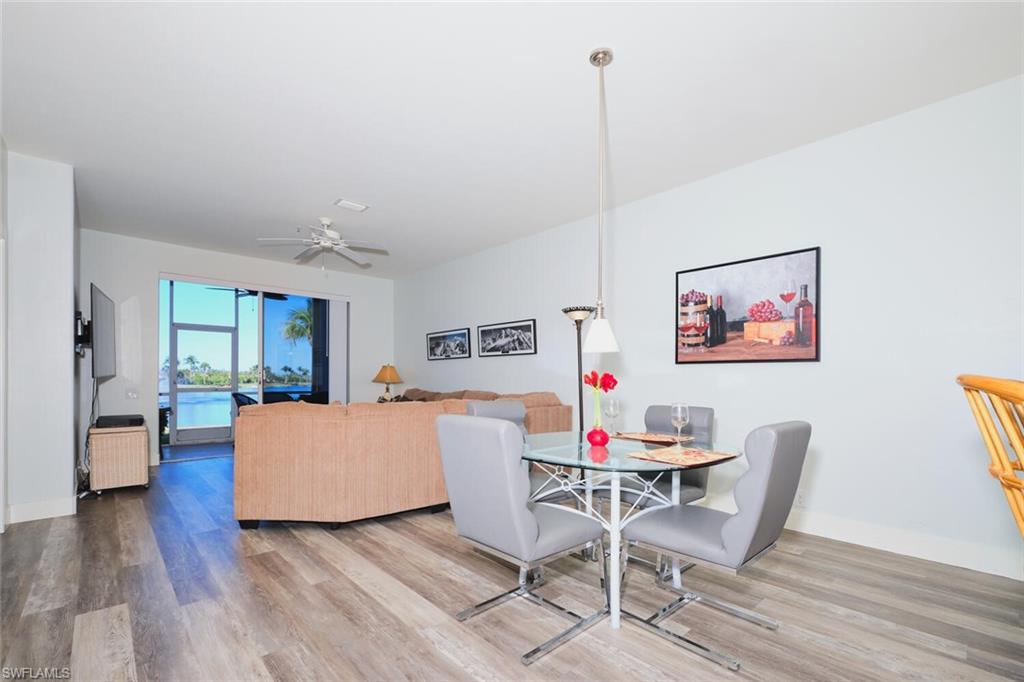 SUTTON WALK - Residential