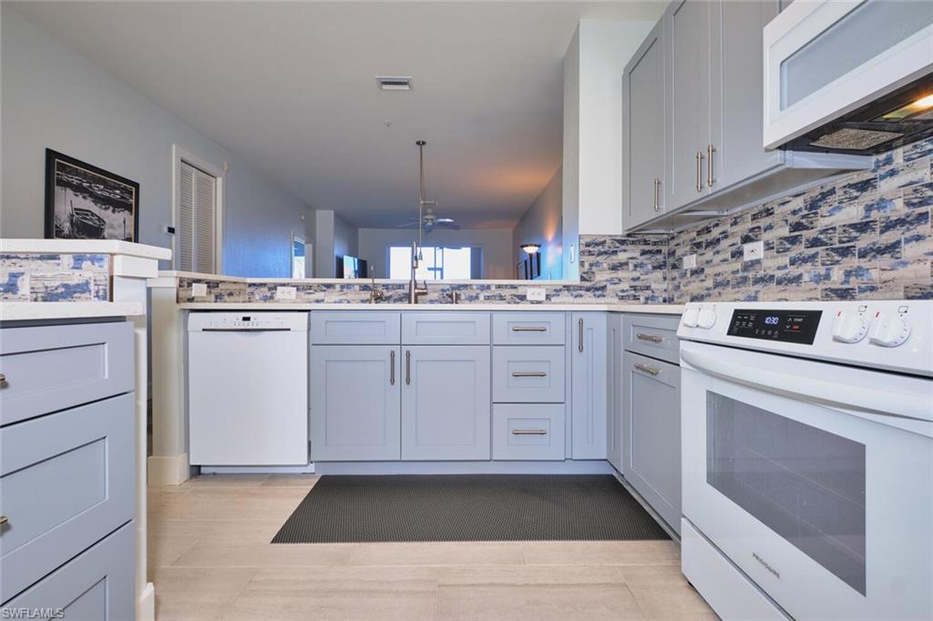 SUTTON WALK - Residential