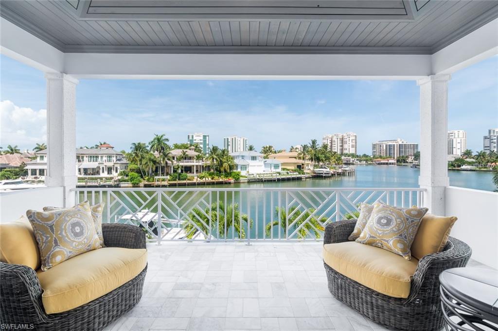 PARK SHORE - Residential