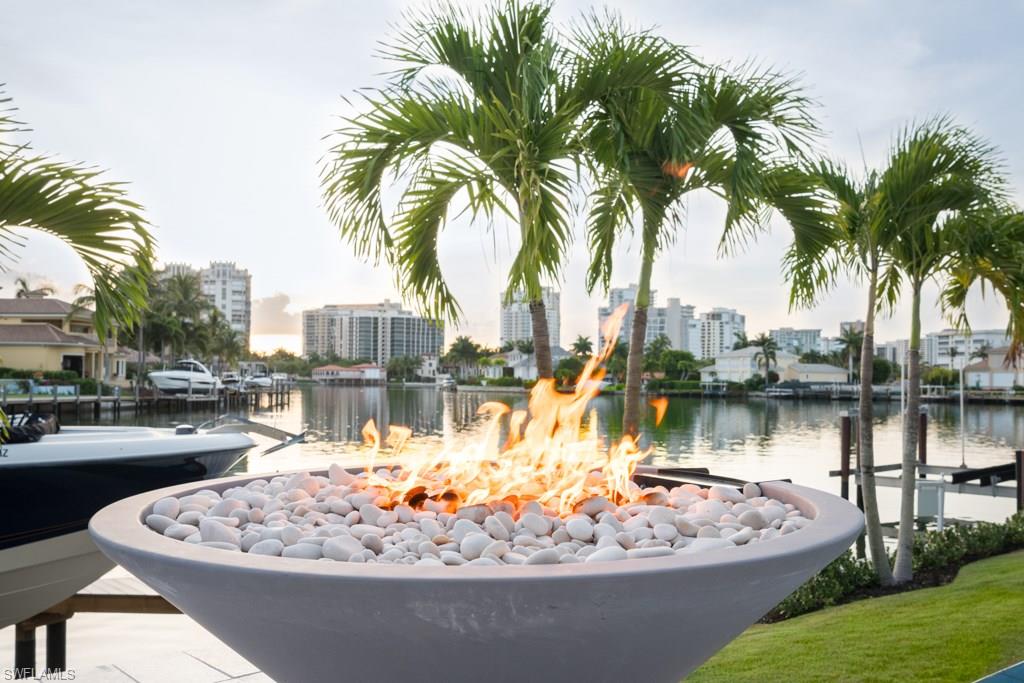 PARK SHORE - Residential