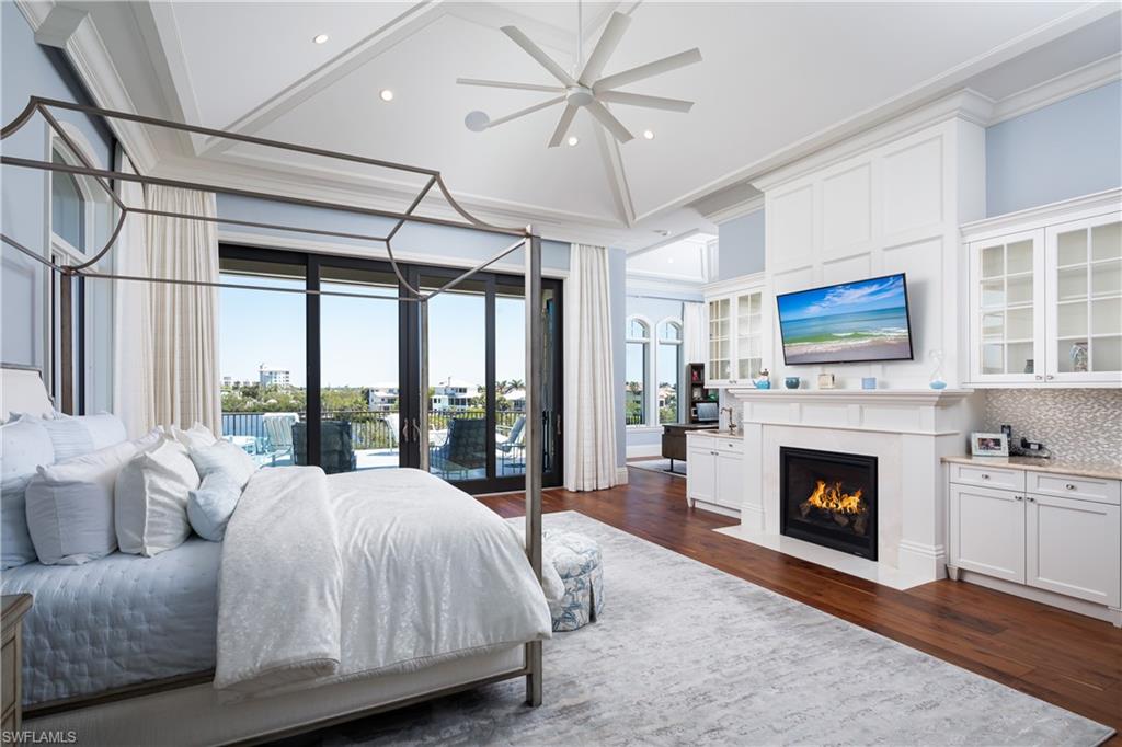 SOUTHPORT ON THE BAY - Residential