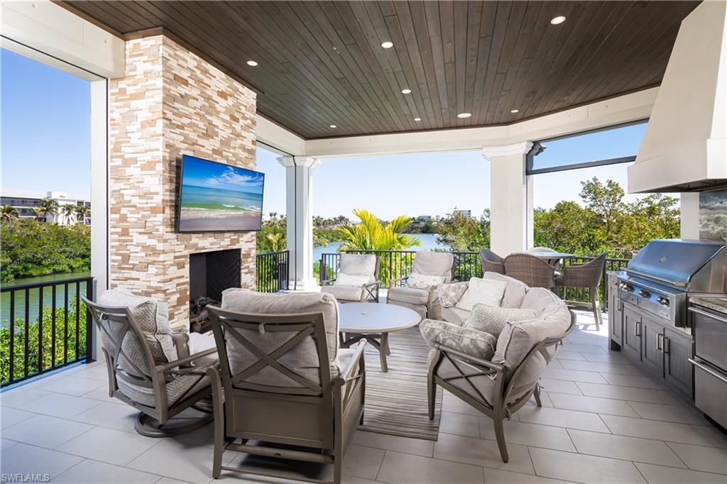 SOUTHPORT ON THE BAY - Residential