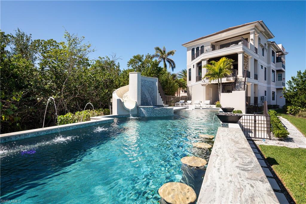 SOUTHPORT ON THE BAY - Residential