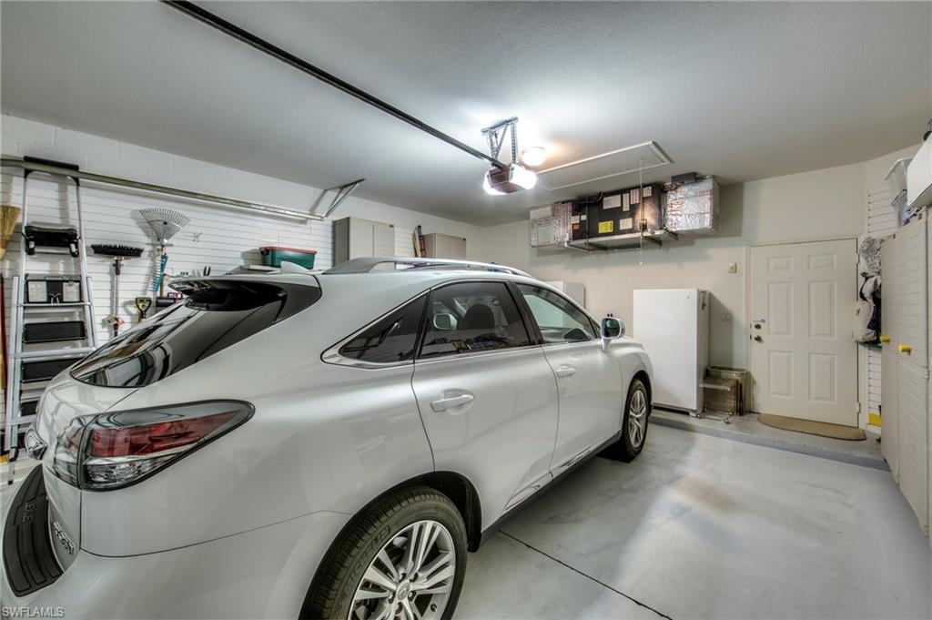 LIGHTHOUSE BAY - Residential