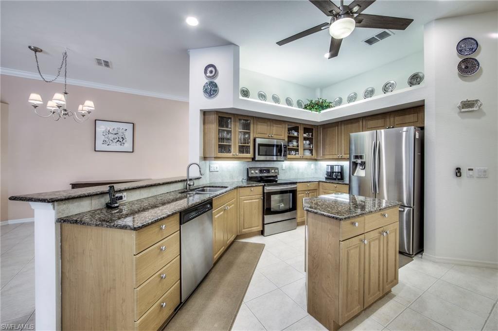 LIGHTHOUSE BAY - Residential