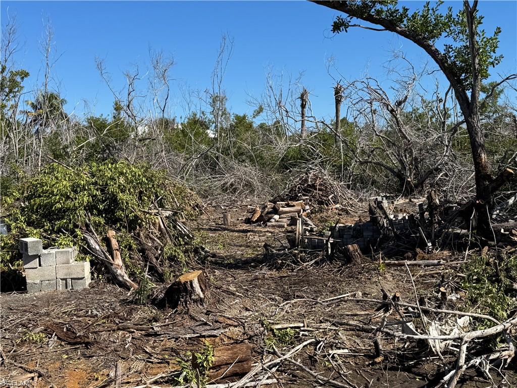 LEISURE ACRES - Land