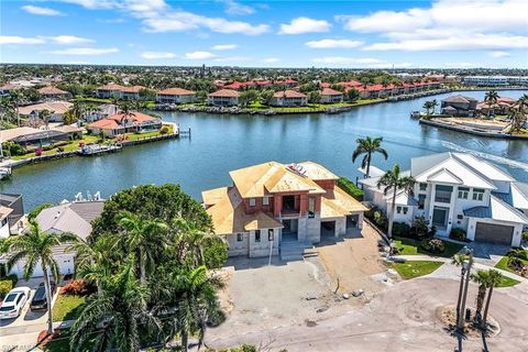 239 Bass CT MARCO ISLAND FL 34145