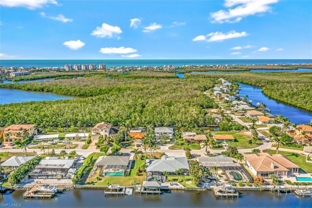 IMPERIAL SHORES - Residential