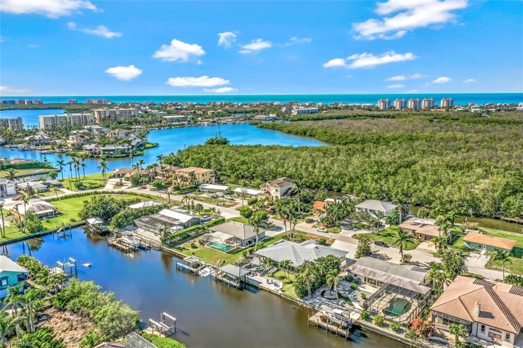 IMPERIAL SHORES - Residential