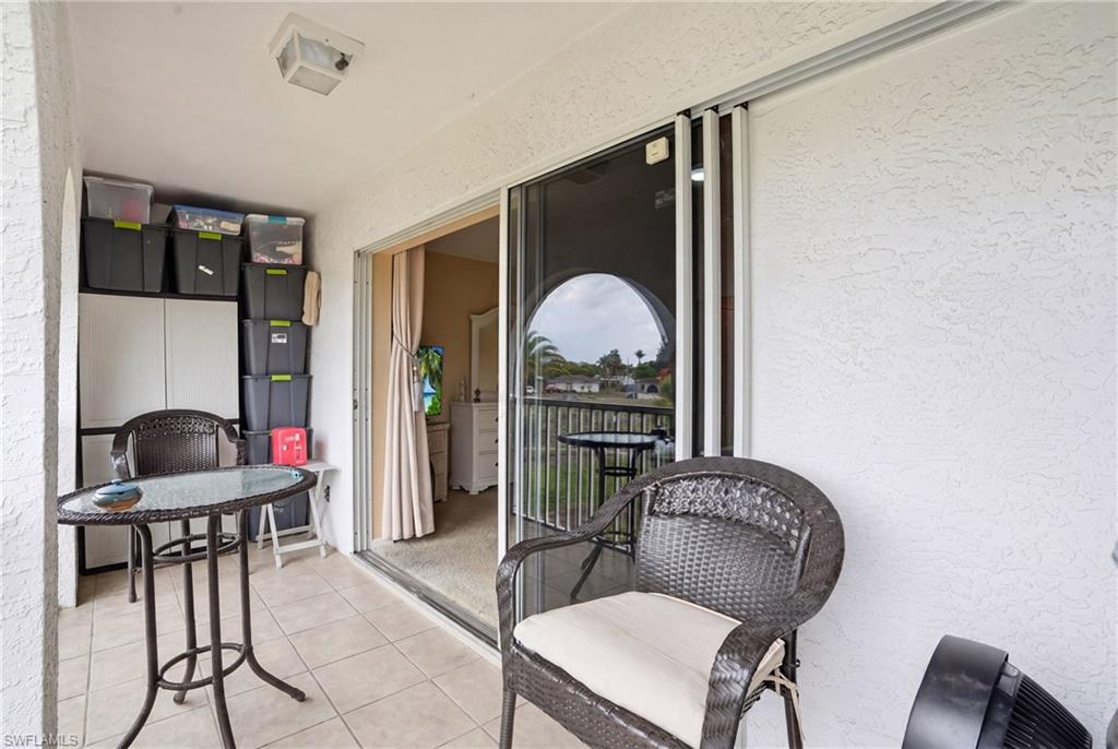 SUNSET LAKE CONDO - Residential