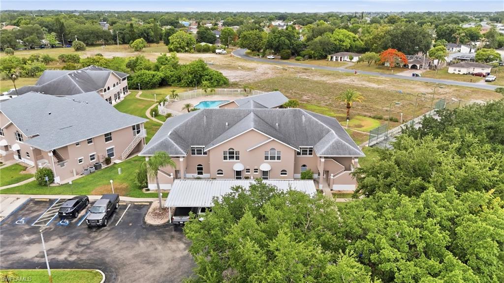 SUNSET LAKE CONDO - Residential