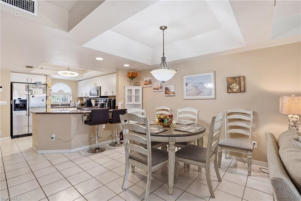 SUNSET LAKE CONDO - Residential