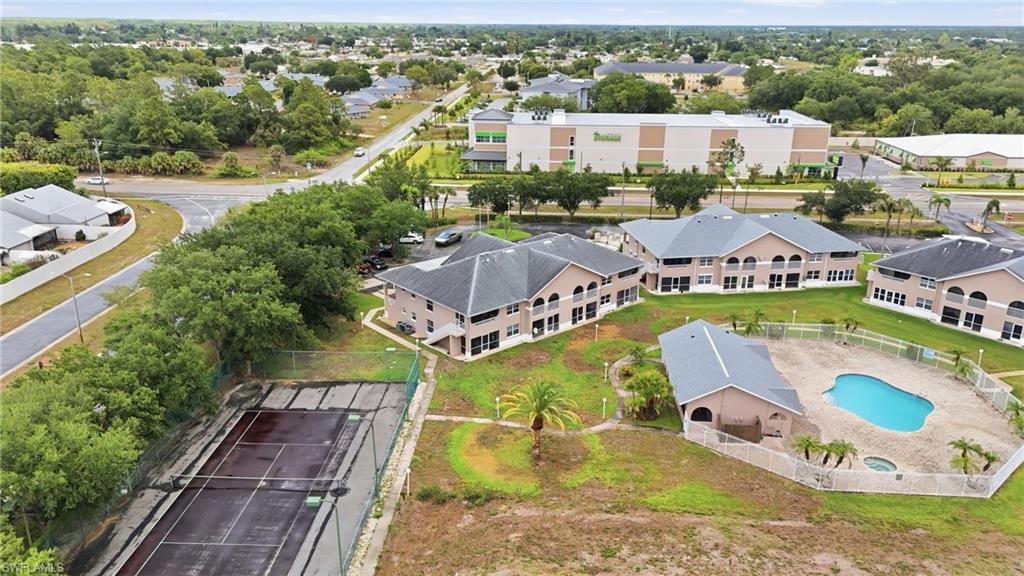 SUNSET LAKE CONDO - Residential