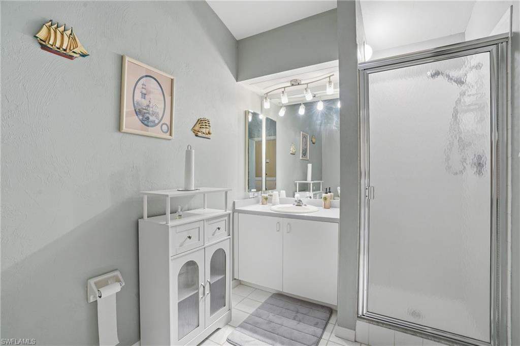 SUNSET LAKE CONDO - Residential