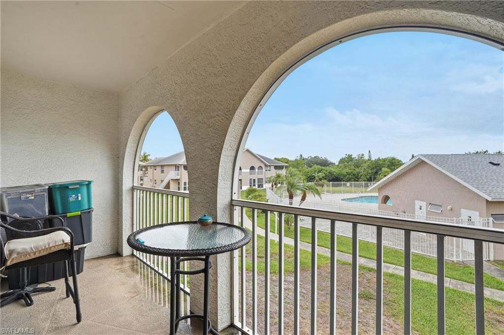 SUNSET LAKE CONDO - Residential