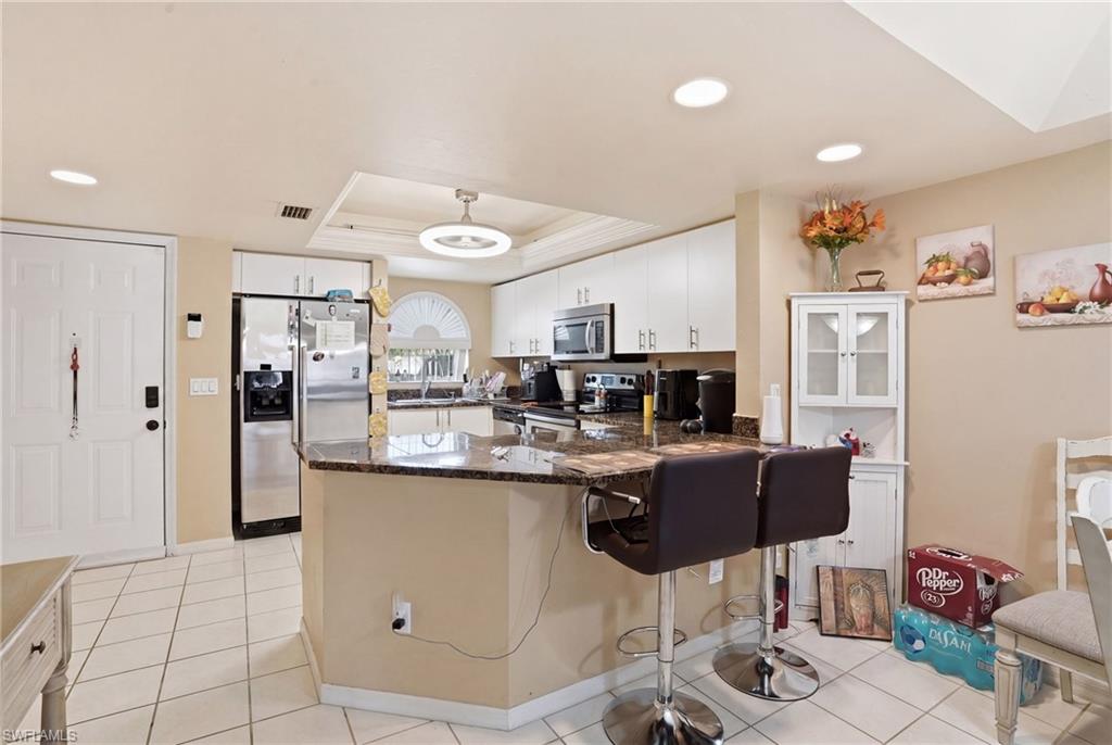 SUNSET LAKE CONDO - Residential