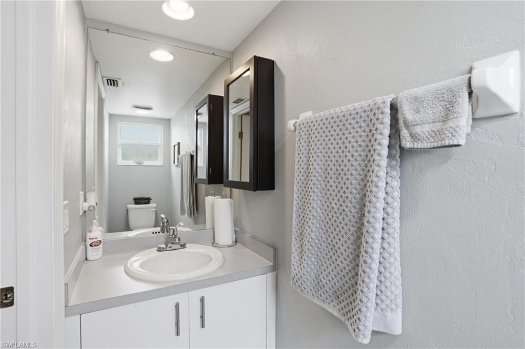 SUNSET LAKE CONDO - Residential