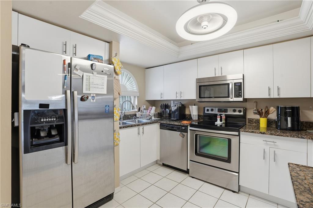 SUNSET LAKE CONDO - Residential