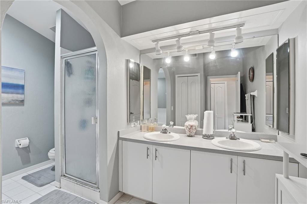 SUNSET LAKE CONDO - Residential