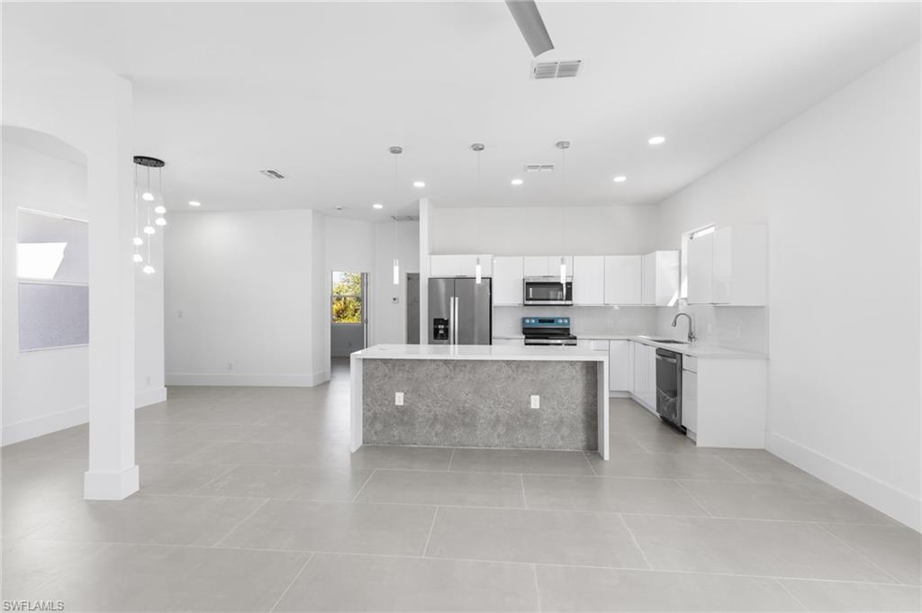 ISLAND OF HAPPINESS - Residential