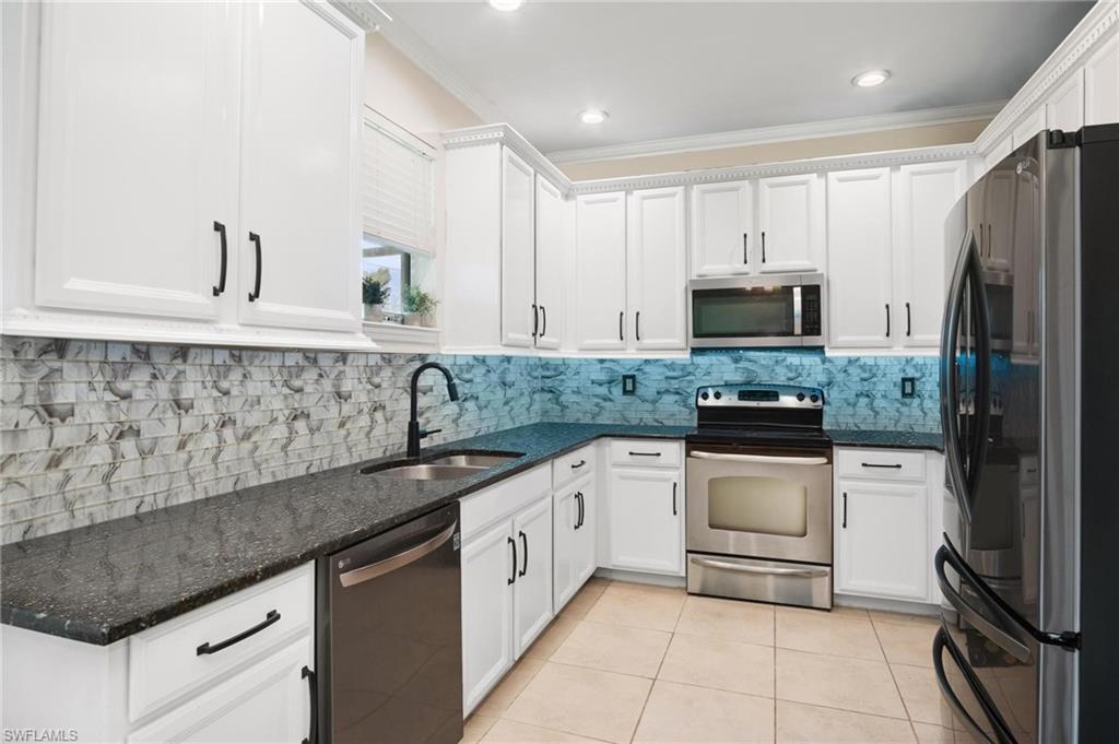 PROMENADE EAST - Residential