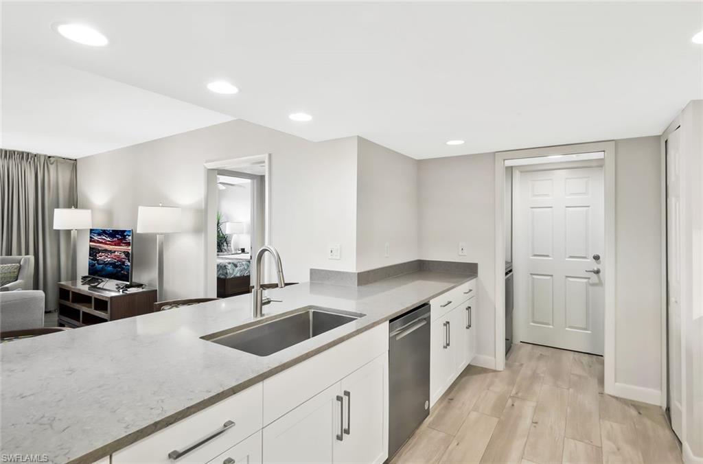 GULLWING BEACH RESORT - Residential