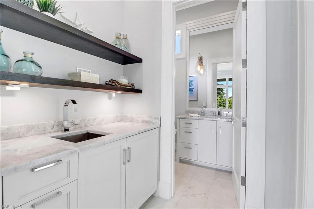 MOORINGS - Residential