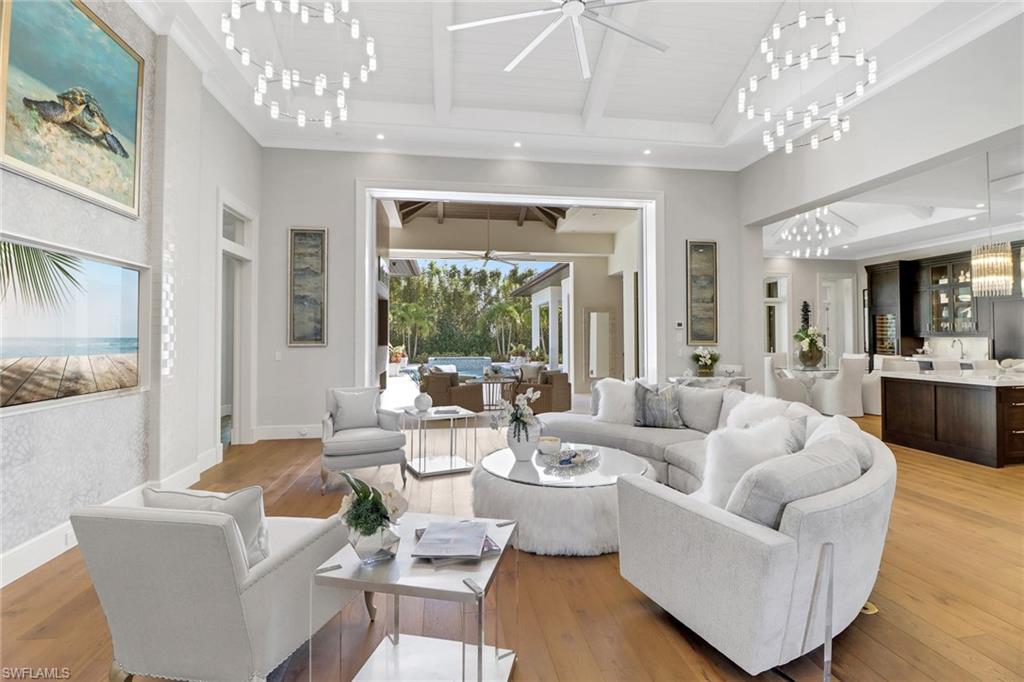 MOORINGS - Residential