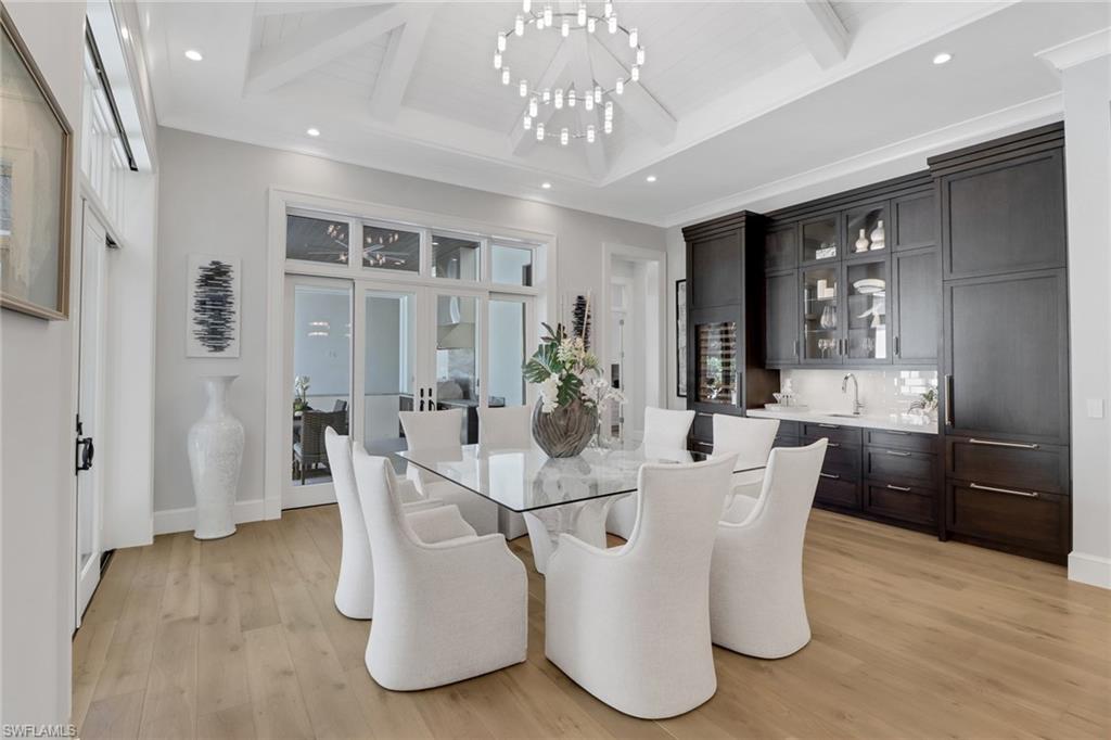 MOORINGS - Residential