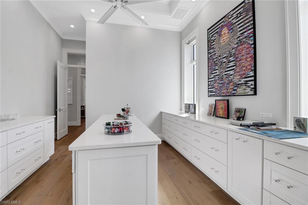 MOORINGS - Residential