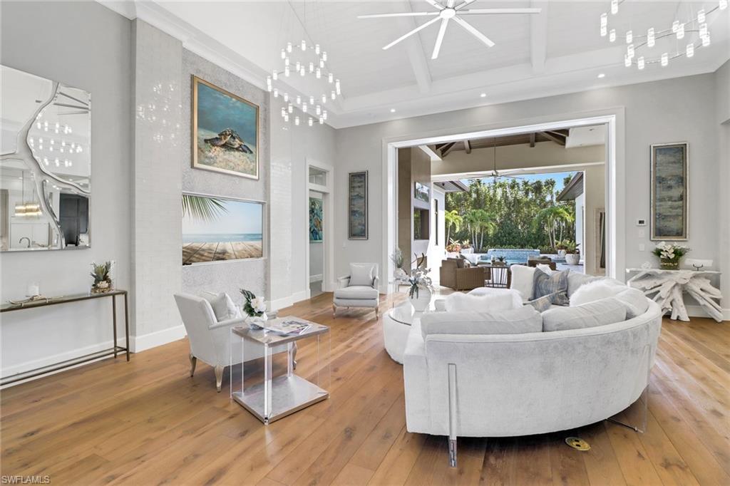 MOORINGS - Residential