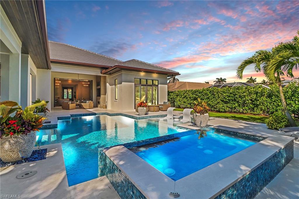 MOORINGS - Residential