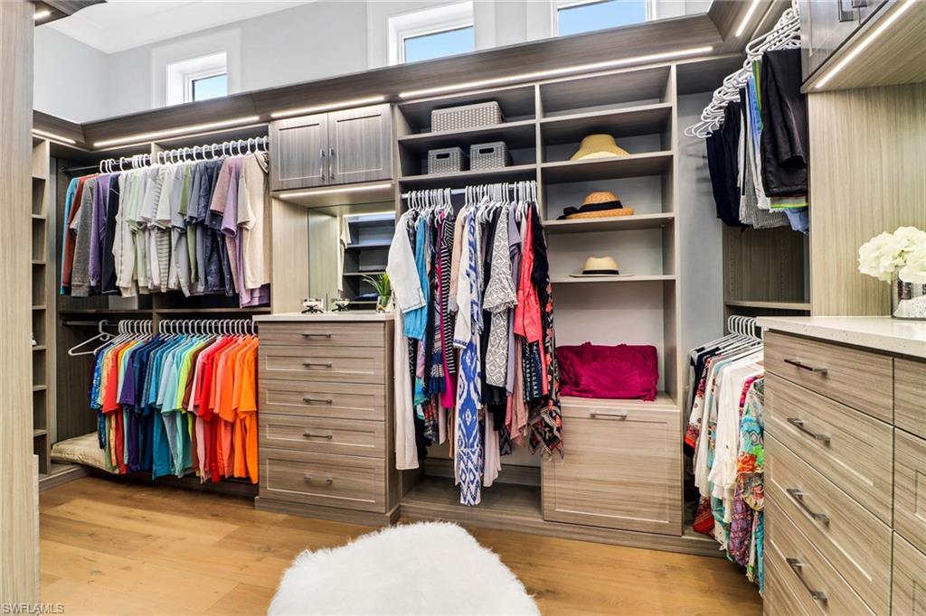 MOORINGS - Residential