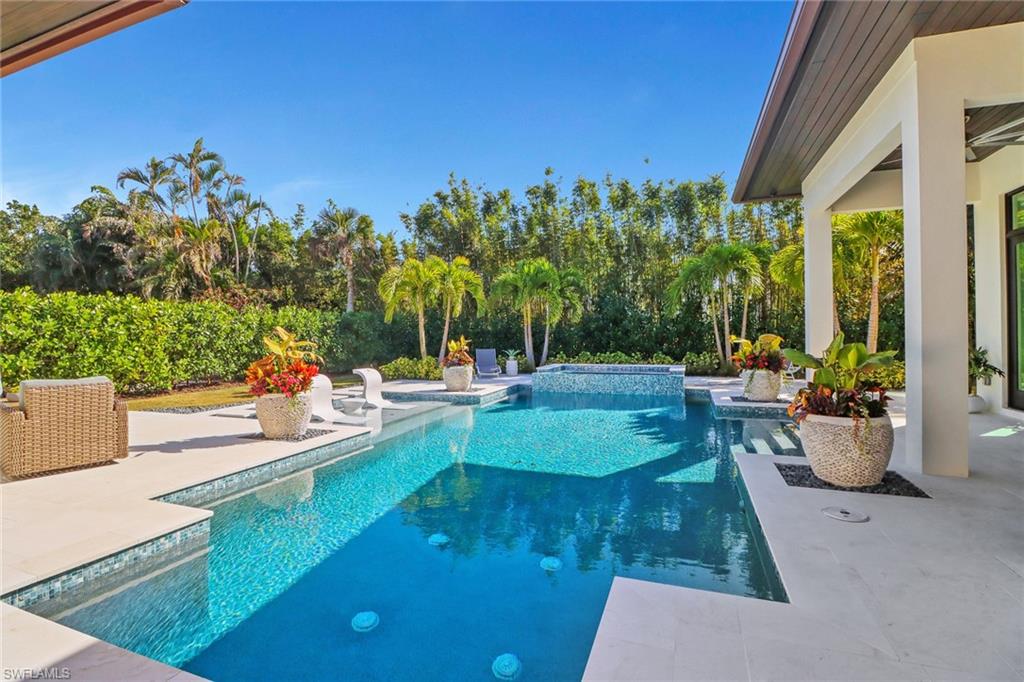 MOORINGS - Residential