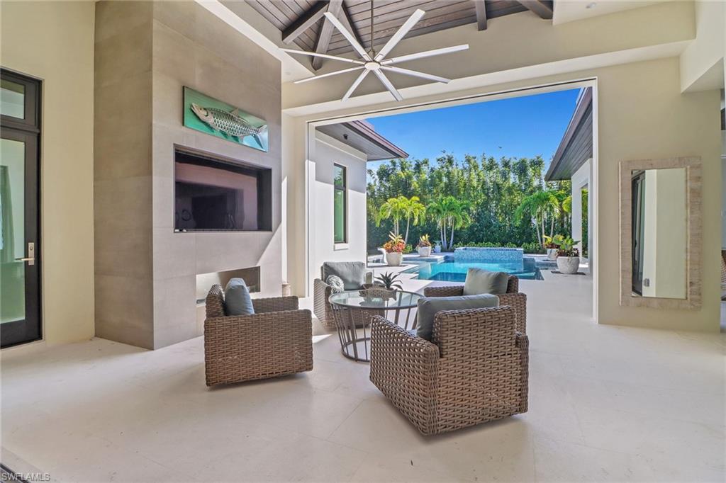 MOORINGS - Residential