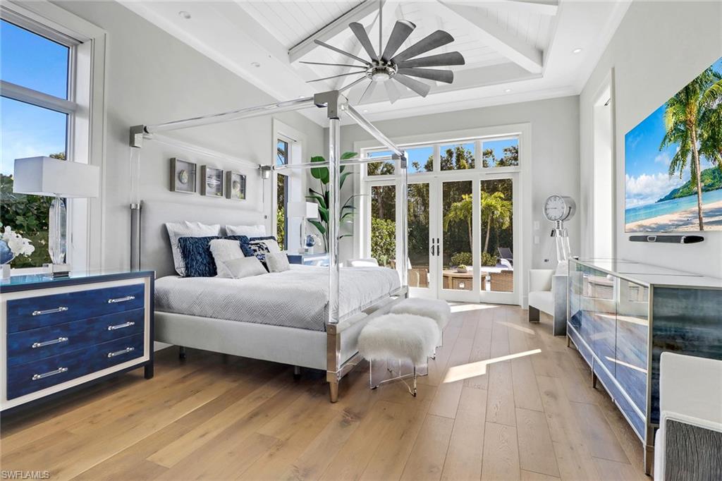 MOORINGS - Residential