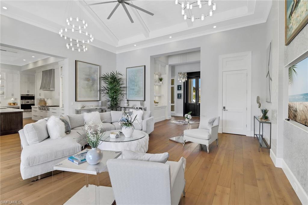 MOORINGS - Residential