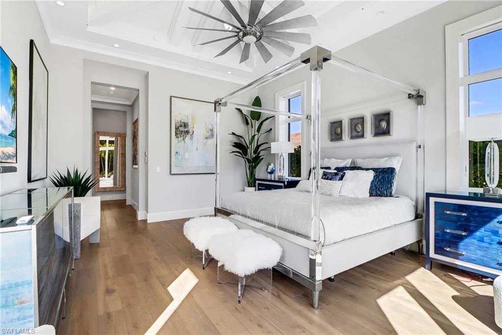 MOORINGS - Residential