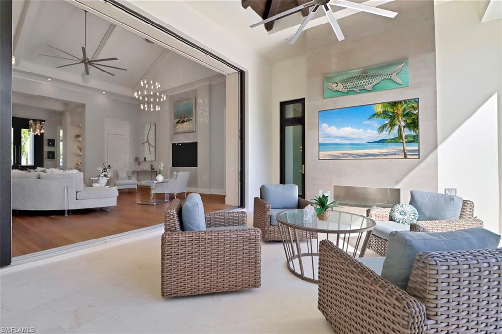 MOORINGS - Residential