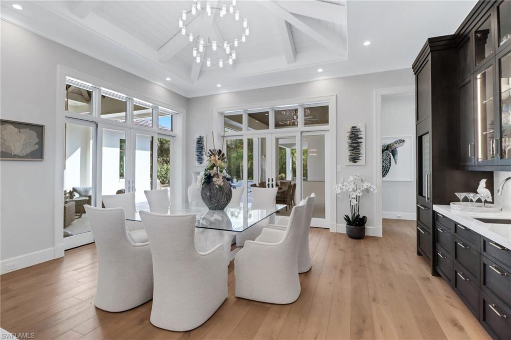 MOORINGS - Residential