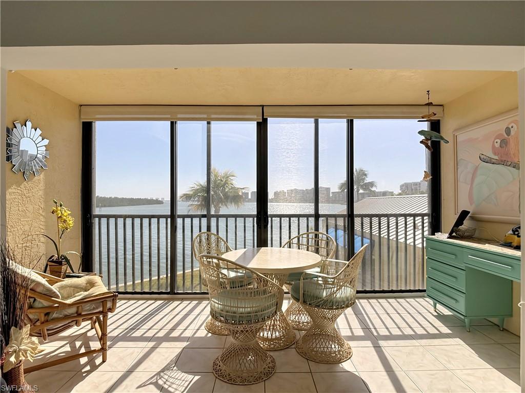 WINDWARD POINT CONDO - Residential