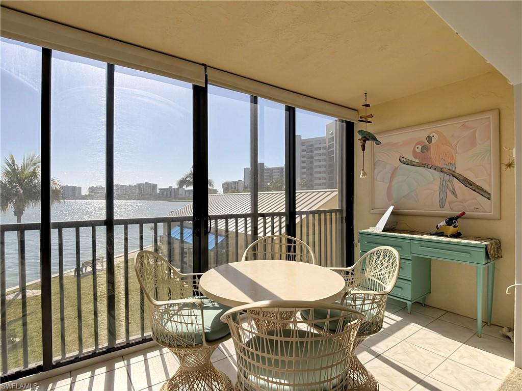 WINDWARD POINT CONDO - Residential