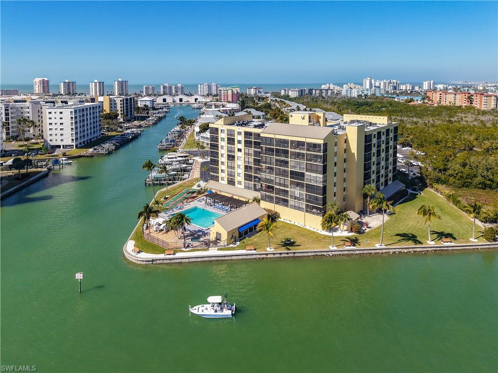 WINDWARD POINT CONDO - Residential