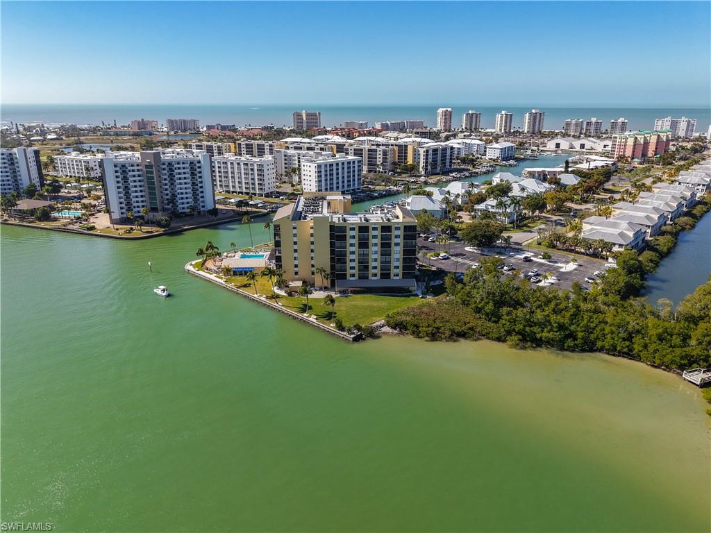 WINDWARD POINT CONDO - Residential