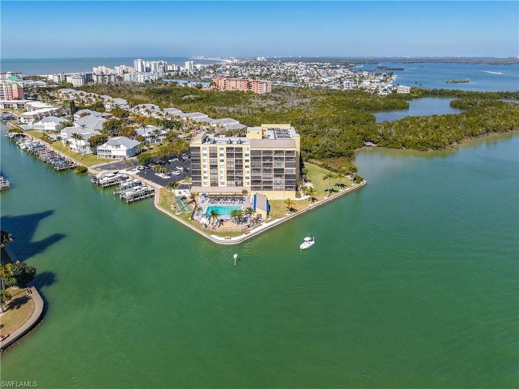 WINDWARD POINT CONDO - Residential