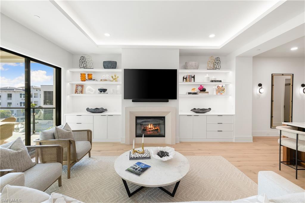 STELLA NAPLES - Residential